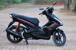 10 xe máy bán chạy nhất Việt Nam: Air Blade tụt dốc
