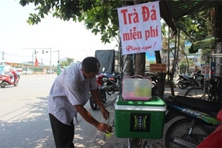 Bình trà đá từ thiện cũng phải tuân thủ pháp luật