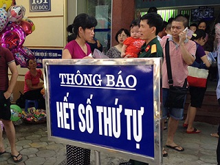 Vẫn còn khan hiếm vắc-xin dịch vụ 6 trong 1
