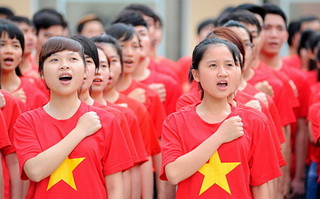 12 nghìn “trai thanh, gái lịch” tham gia lễ Thượng cờ, hát Quốc ca