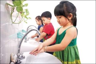 Cách đơn giản để trẻ không ốm khi thời tiết chuyển mùa