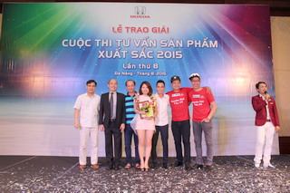Thi bán ô tô tại Việt Nam
