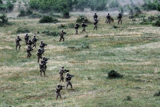 Mỹ doạ Nga, Nhật răn đe Trung Quốc