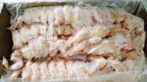 Phát hiện hơn 7 tạ thịt gà nhập từ Mỹ nhiễm khuẩn