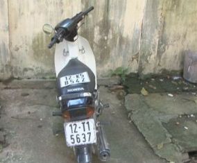 Gã công nhân trộm xe của chủ rồi bỏ trốn
