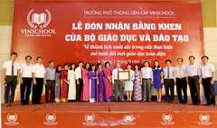 Vinschool đón nhận bằng khen của Bộ GD&ĐT
