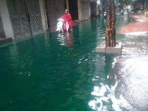  Mưa lụt ở Hà Nội: &quot;Sốc&quot; hiện tượng lạ chưa từng có