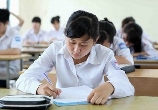 2016: Vẫn tổ chức kỳ thi THPT Quốc gia nhưng có sửa đổi