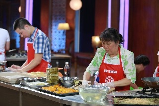 Bùng nổ khẩu chiến tại căn bếp Master chef