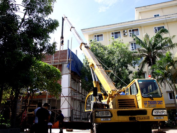 Tử vong tại chỗ vì cần cẩu công trình gãy đôi