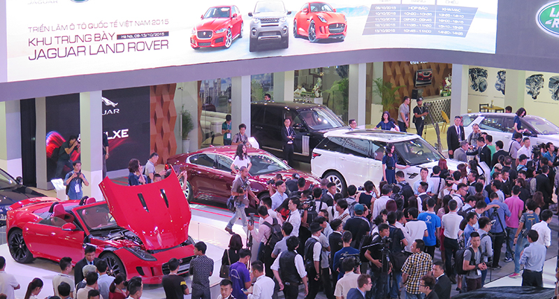 Hơn 30 xe sang khuấy động VIMS 2015