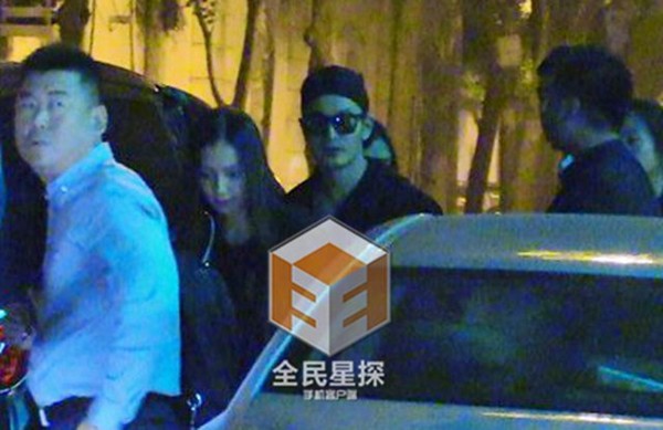 Hiểu Minh, Angelababy lần đầu lộ diện sau đám cưới