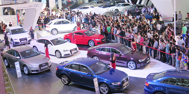 5 ngày, gần 200 khách 'tậu' xe sang