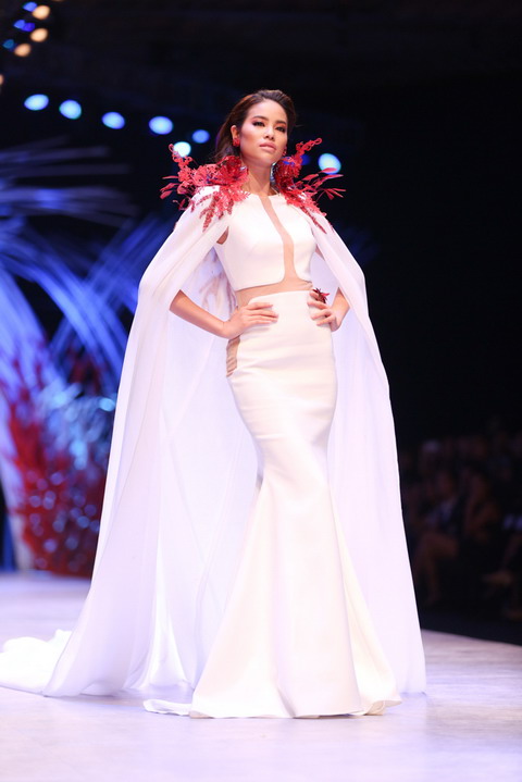Hoa hậu Phạm Thị Hương