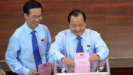 Vì sao TP.HCM chưa bầu Bí thư Thành ủy khóa X?