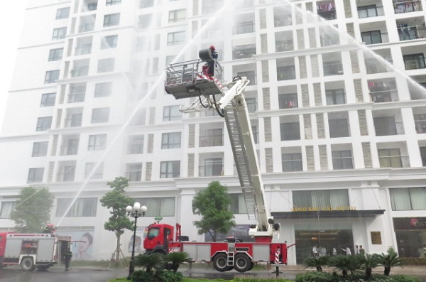 Diễn tập phòng cháy chữa cháy tại khu đô thị Times City