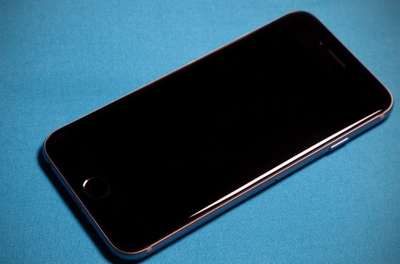 Apple: iPhone mới &quot;bất khả xâm phạm&quot;