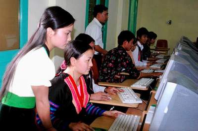 Sinh viên nghèo học cao đẳng, trung cấp được cấp học bổng