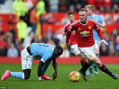 Bị Man City cầm chân, M.U bật khỏi Top 3