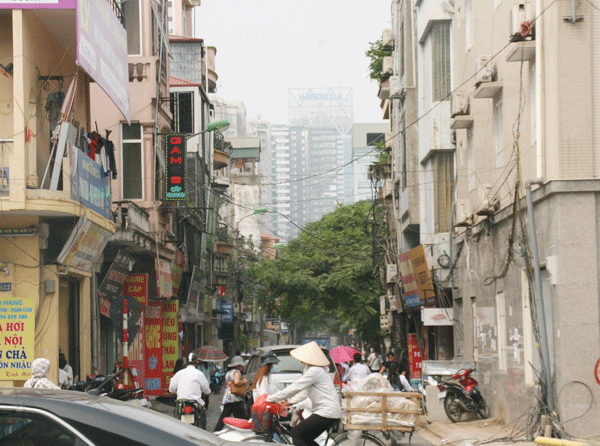 Chung cư to bằng phường: Đại gia thu tiền, chính quyền &quot;khóc thét&quot;