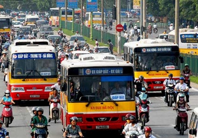 Hà Nội hạn chế xe buýt để giảm ùn tắc: Đúng hay sai?