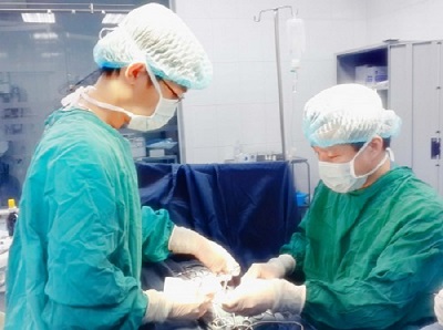 Cứu sống bệnh nhi 32 tuần tuổi bị teo ruột bẩm sinh