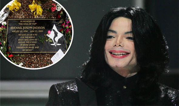 Michale Jackson vẫn là ngôi sao quá cố giàu nhất