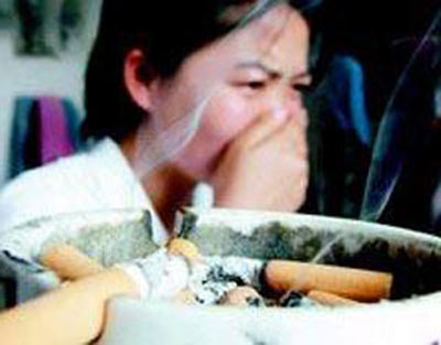Hơn 60% số ca tử vong do hút thuốc lá thụ động là nữ