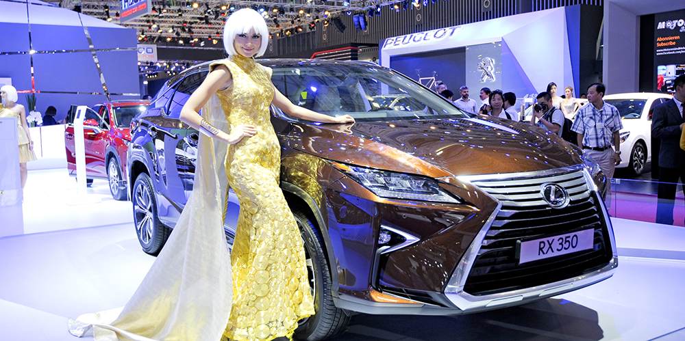 Lexus RX350 2016 tại Việt Nam giá 3,5 tỷ?