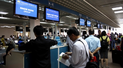 Sử dụng chung quầy làm thủ tục ở sân bay