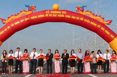 Hà Nội: Thông xe cầu vượt Bắc Thăng Long - Vân Trì
