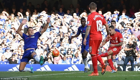 Coutinho quân bình tỉ số 1-1 cho Liverpool