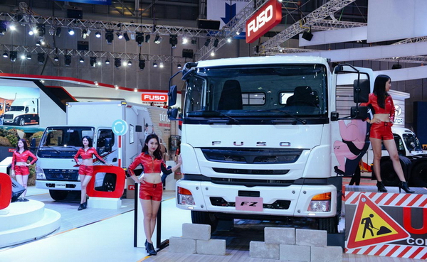 Xe đầu kéo FUSO FZ 49 tấn