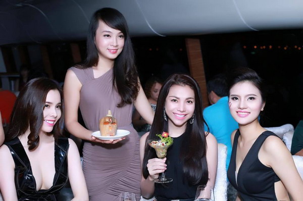 Vua đầu bếp làm thực khách sửng sốt vì cocktail bánh mì