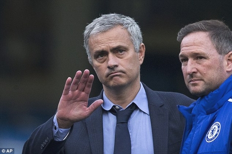 Ông Mourinho chỉ có 2 trận đấu cuối để cứu vãn sự nghiệp của mình