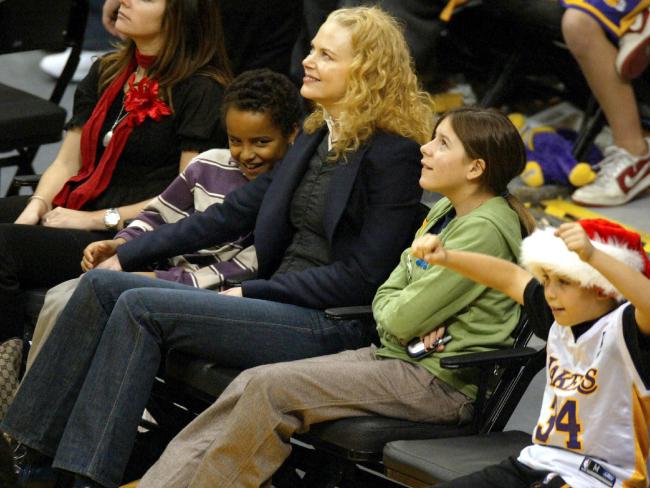 n the book, Remini writes that Connor and Bella Cruise have little contact with their mother, Nicole Kidman.