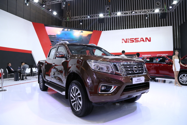 Xe bán tải Navara mới đầy sức mạnh