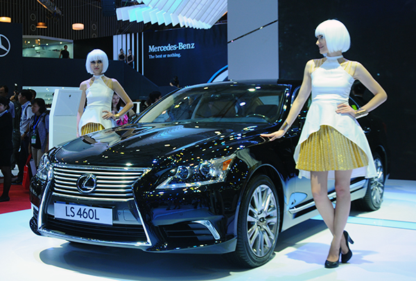 LS460L- mẫu sedan hạng sang cao cấp nhất của Lexus tại Việt Nam