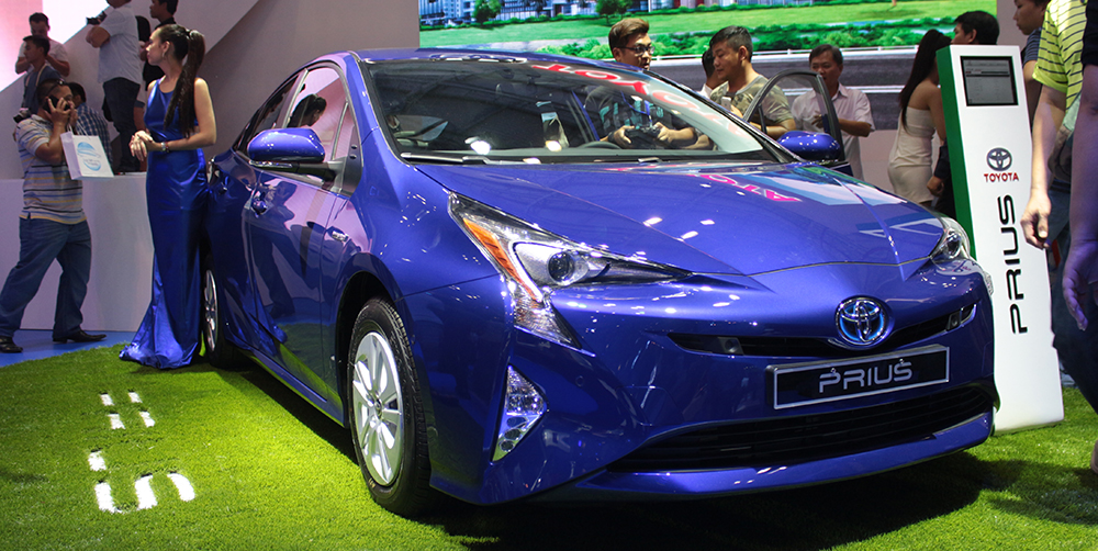 Xe Toyota chạy 2,5 lít/100km sắp bán ở Việt Nam?