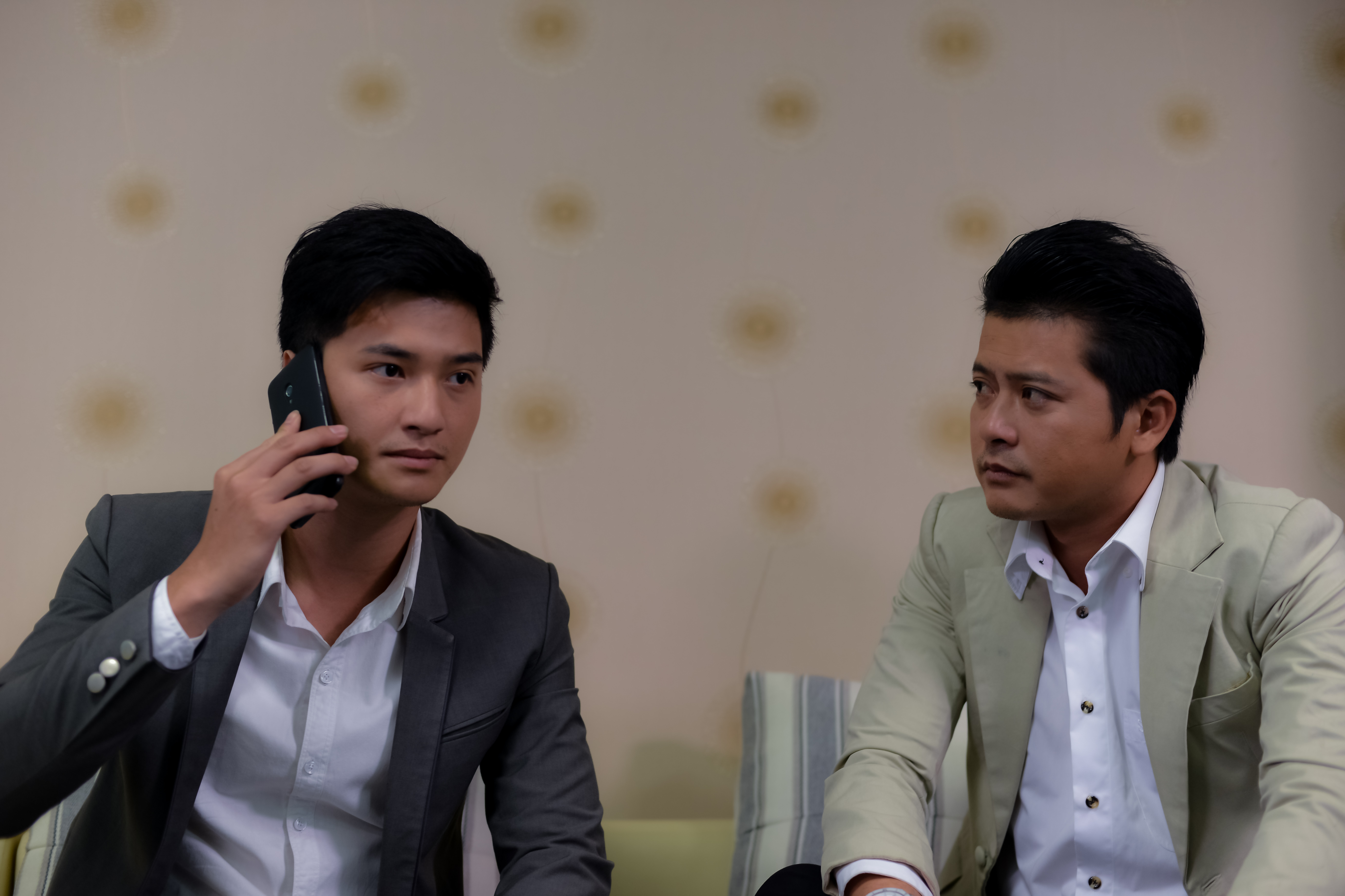 Cho đến một ngày, khi lần tìm được chân tướng của những kẻ thù giấu mặt của gia đình bạn gái, anh tình cờ phát hiện ra người mẹ kế của mình chính là bà Minh Hồng, cũng là người mẹ mất tích của Ngọc Hân. Anh đã nỗ lực tìm mọi cách để giúp đỡ gia đình ông Quốc Trường cũng như ông Thanh Phong nhưng mọi việc đã ngoài tầm với.