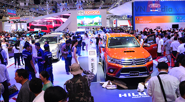 10 tháng, Toyota có mức tăng 27% so với cùng kỳ.