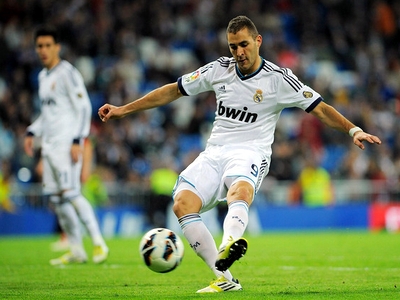 Hết cửa ở lại Real, Benzema sắp chuyển tới Anh thi đấu