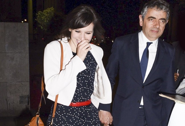 Mr Bean bỏ vợ theo tình trẻ