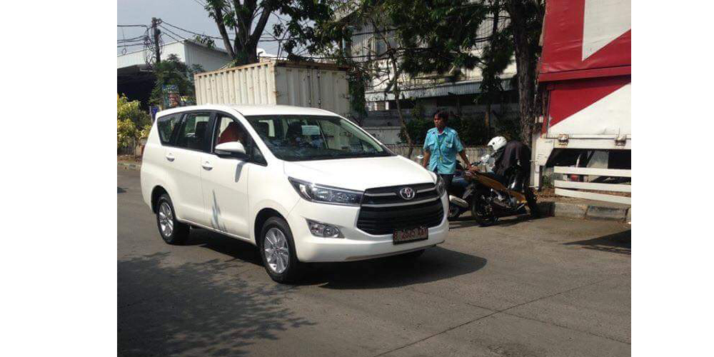 Lộ loạt ảnh thật Toyota Innova 2016