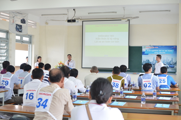 Học lý thuyết LXAT tại đại lý Honda ô tô Kim Thanh