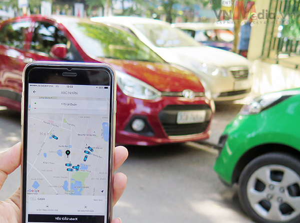 Bất kỳ một chiếc xe nhàn rỗi nào cũng có thể tham gia Uber, Grab để tăng thêm thu nhập. Chỉ cần thoát ứng dụng, xe sẽ trở thành phương tiện cá nhân bình thường.