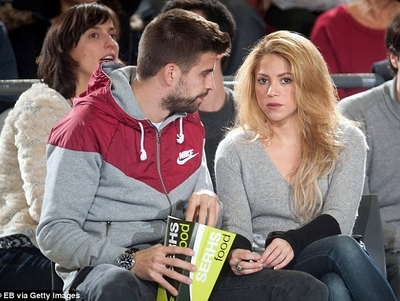 Lộ clip sex, Shakira và Pique bị tống tiền!