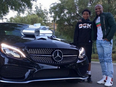 Mayweather lại chơi sang, &quot;gói&quot; Mercedes tặng sinh nhật con!