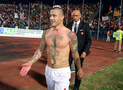 Cảnh sát nhầm cầu thủ AS Roma là khủng bố!