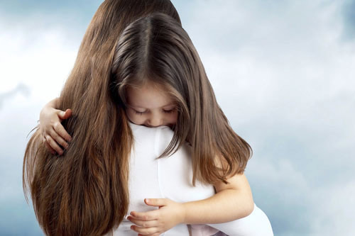 Có cần quy định &quot;nữ thanh niên được làm mẹ đơn thân?